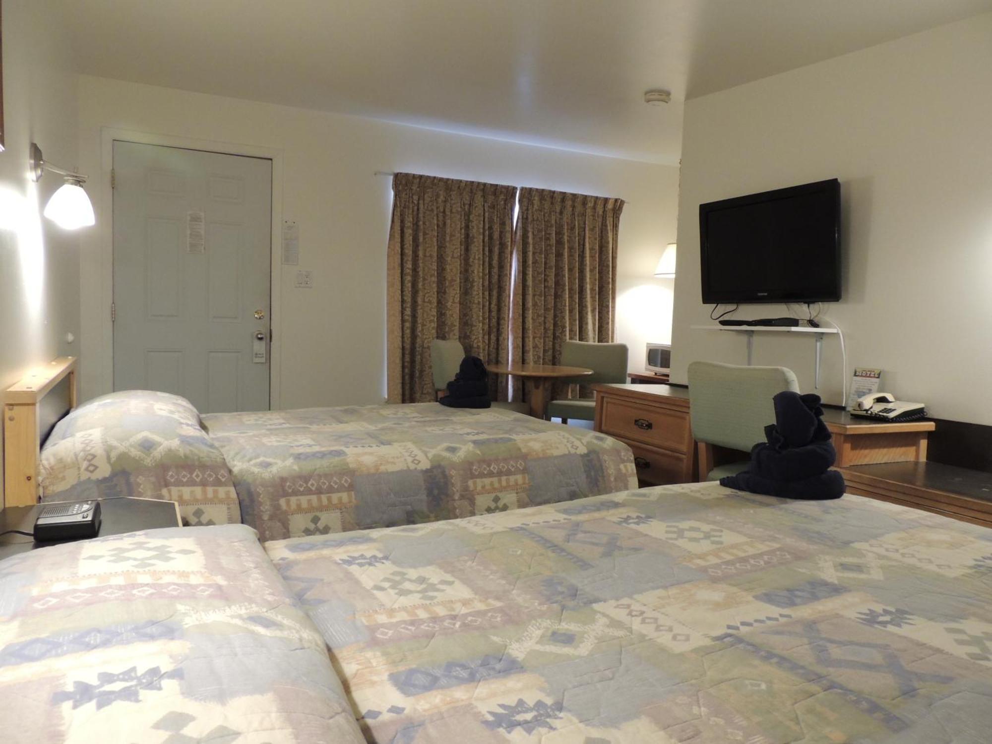 100 Mile Motel & Rv Park 100 Mile House Стая снимка