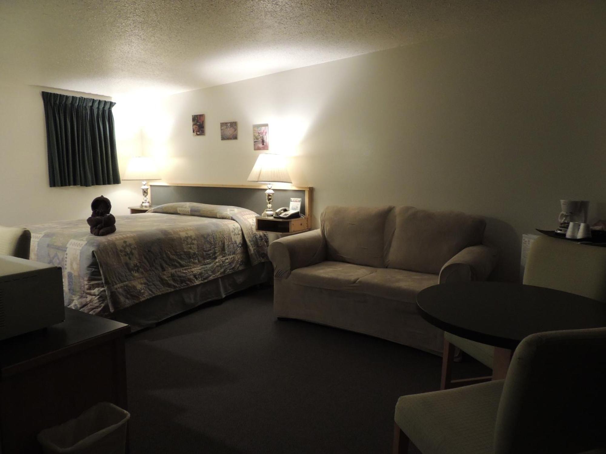 100 Mile Motel & Rv Park 100 Mile House Стая снимка