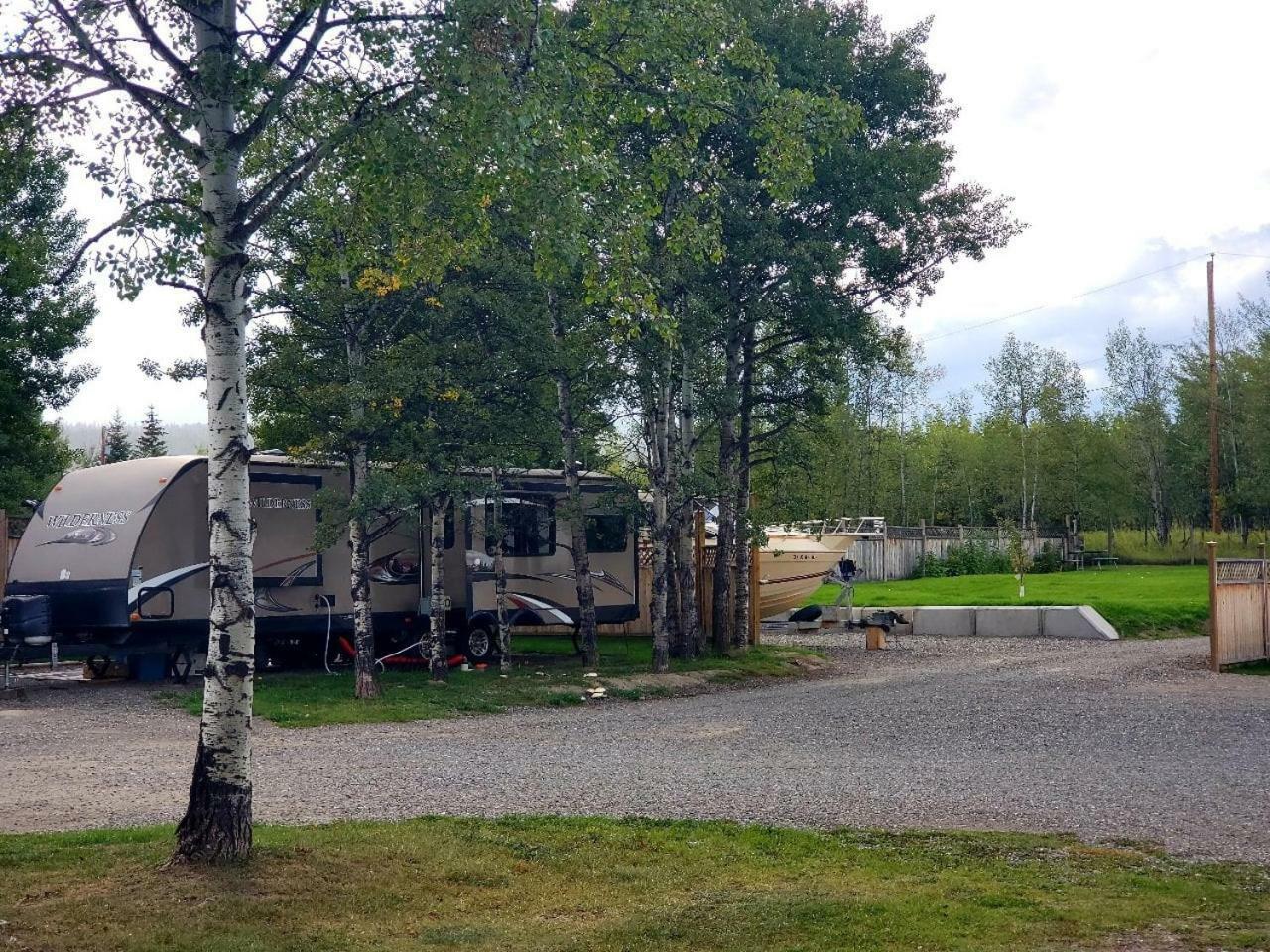 100 Mile Motel & Rv Park 100 Mile House Екстериор снимка